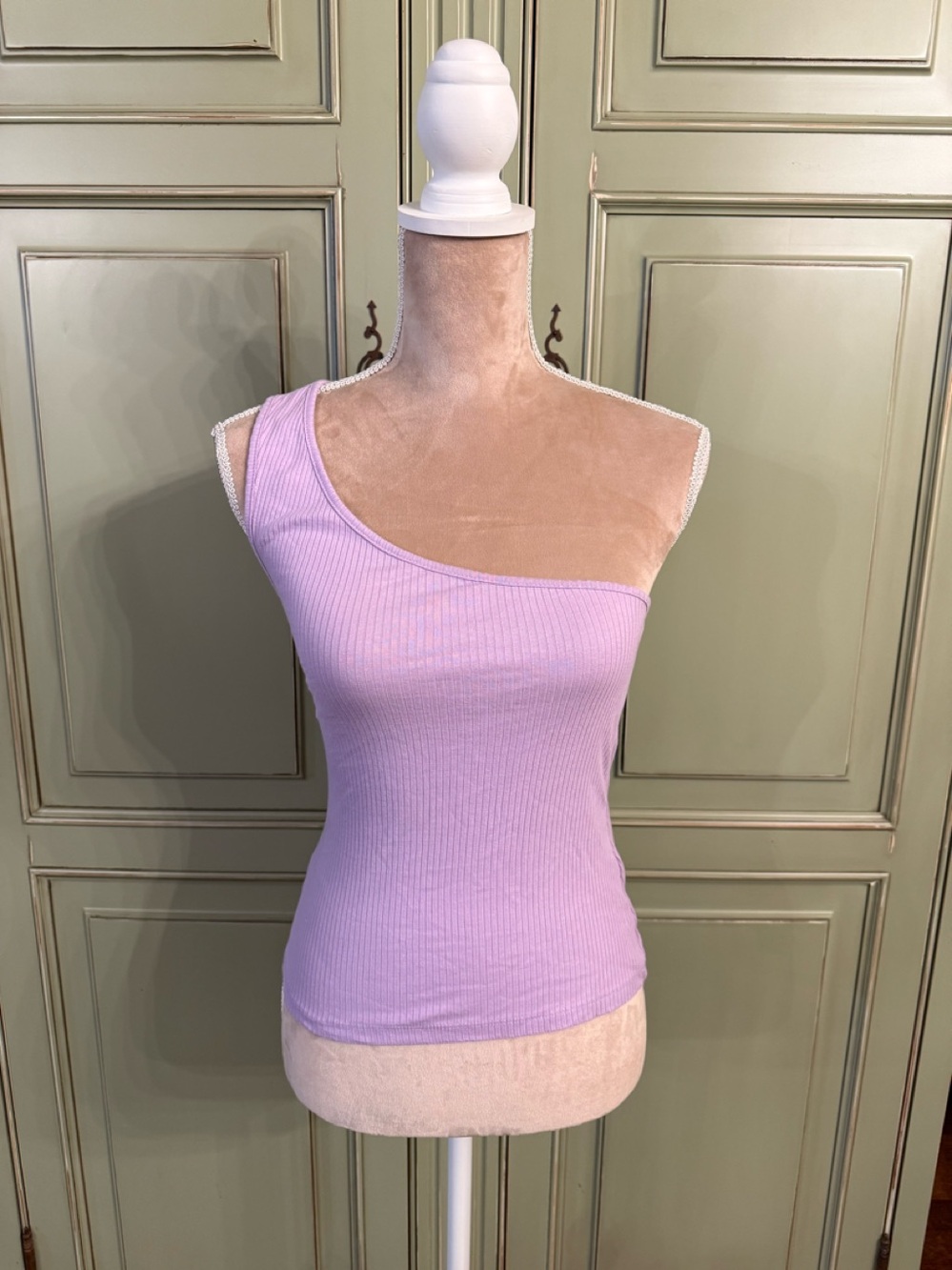 Anthropologie- One-Shoulder Ribbed Lavender Tank Top